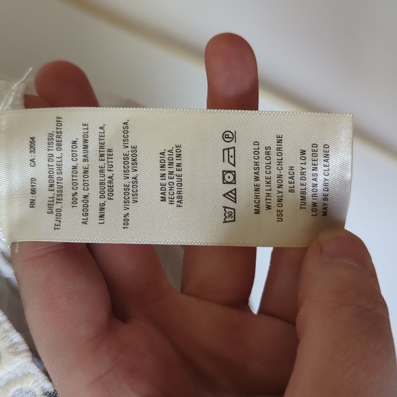 Anthropologie ett twa Eyelet Romper - Size 0 - Picture 11 of 12